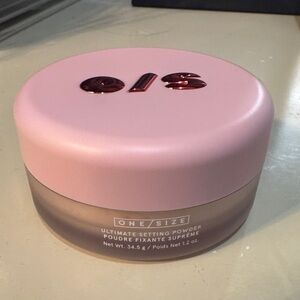 ONE/SIZE Setting Powder in Pink and Silver